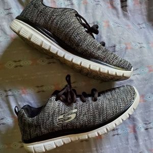 Comfy Sketchers Sneakers (Black/White/Gray)